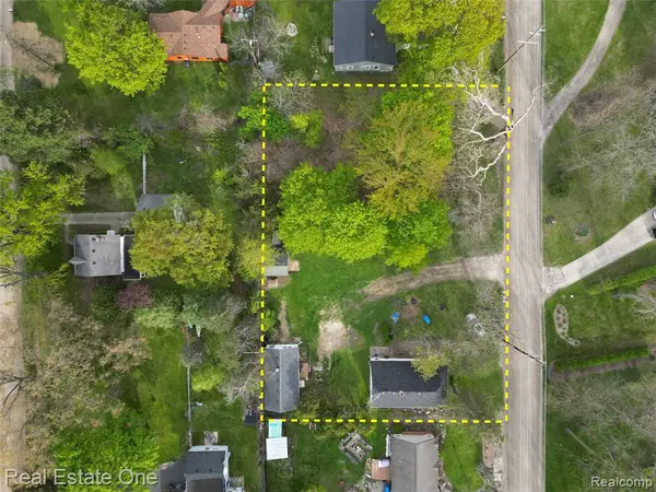 1850-1852 Ward, Bloomfield Hills, MI 48302