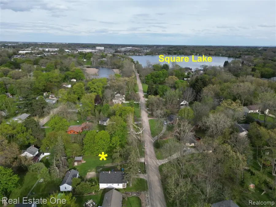 1850-1852 Ward, Bloomfield Hills, MI 48302 - #3