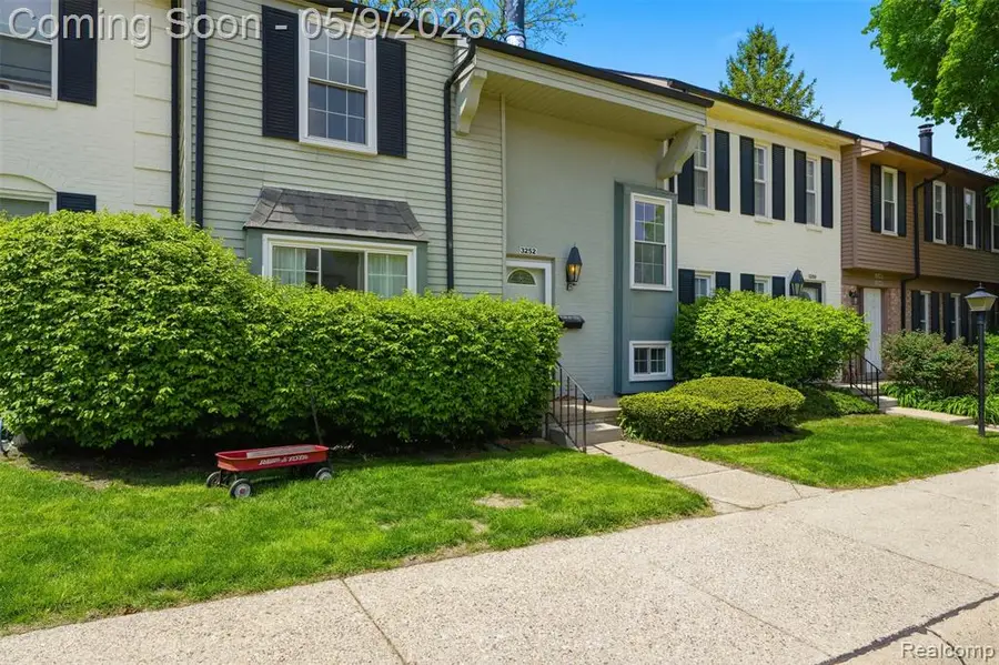 3252 Bolgos, Ann Arbor, MI 48105 - #3