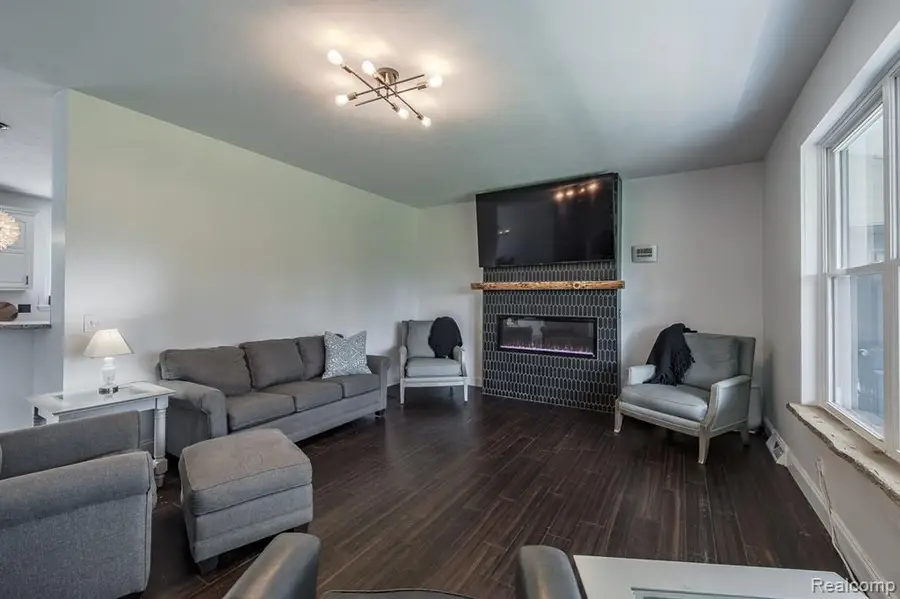 1263 N Baldwin, Oxford, MI 48371 - #3