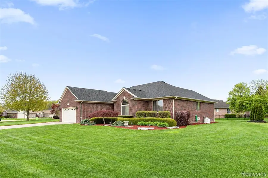 53270 Sams, Chesterfield, MI 48047 - #2