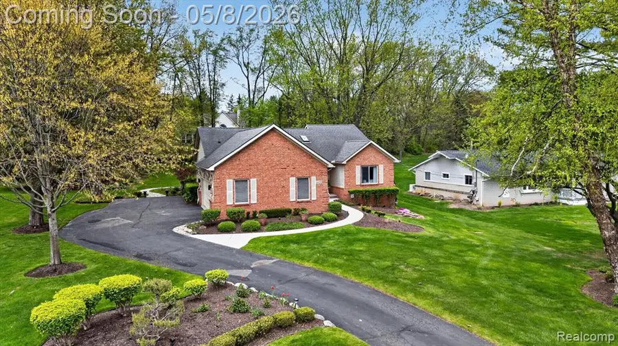 4455 Driftwood, Commerce Township, MI 48382 - #3