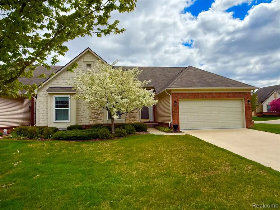 27992 Tremonte #12, New Hudson, MI 48165 - #2