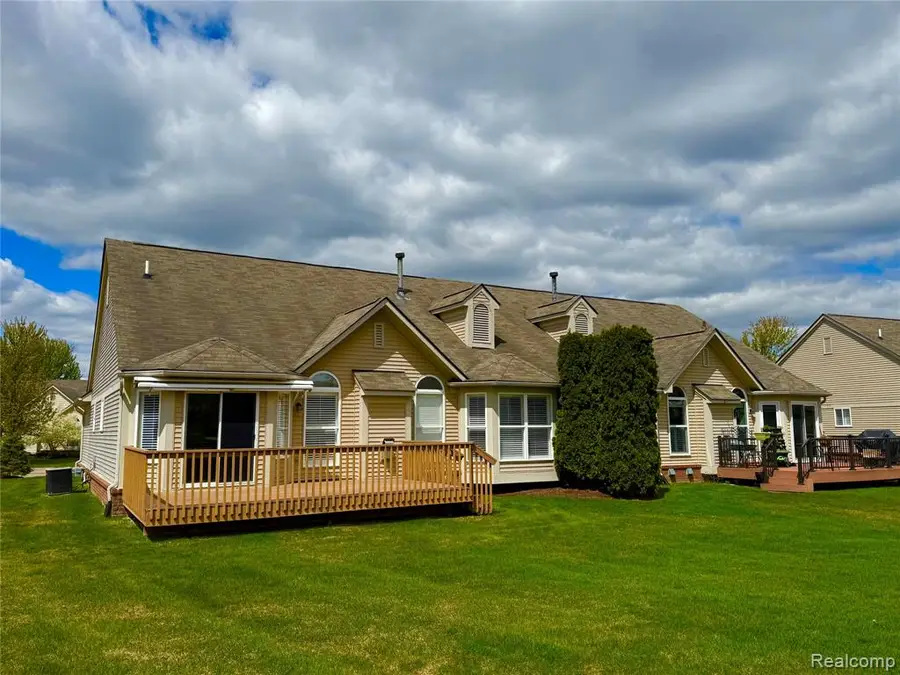 27992 Tremonte #12, New Hudson, MI 48165 - #3