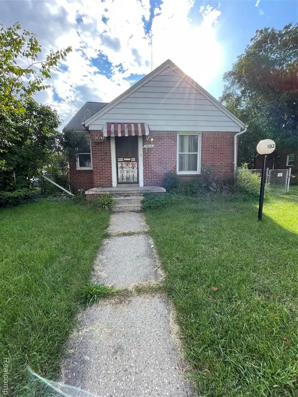 19374 Charest, Detroit, MI 48234