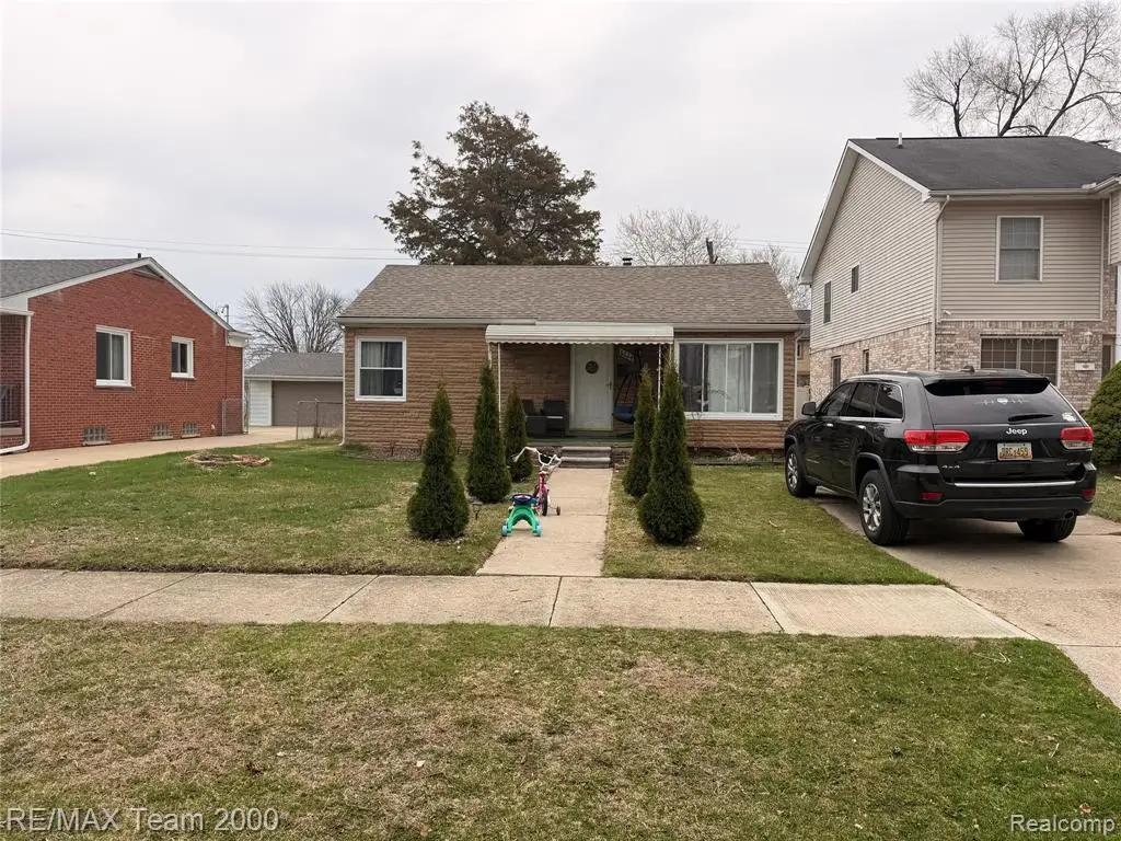 6624 Centralia, Dearborn Heights, MI 48127 - #1