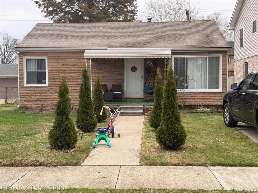 6624 Centralia, Dearborn Heights, MI 48127 - #2