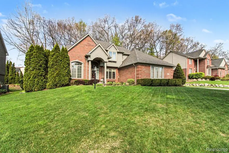 6501 Southampton, Clarkston, MI 48346 - #2
