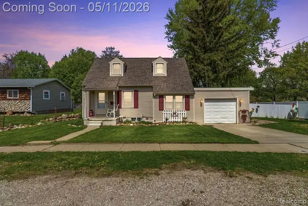 310 W Caroline, Fenton, MI 48430