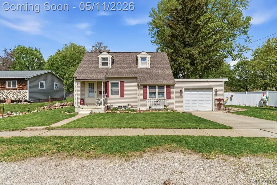 310 W Caroline, Fenton, MI 48430 - #2