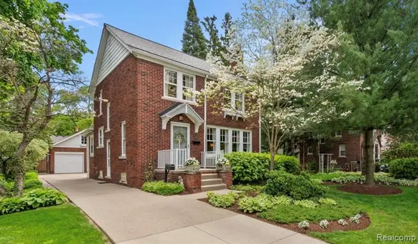 11024 Hubbard, Livonia, MI 48150