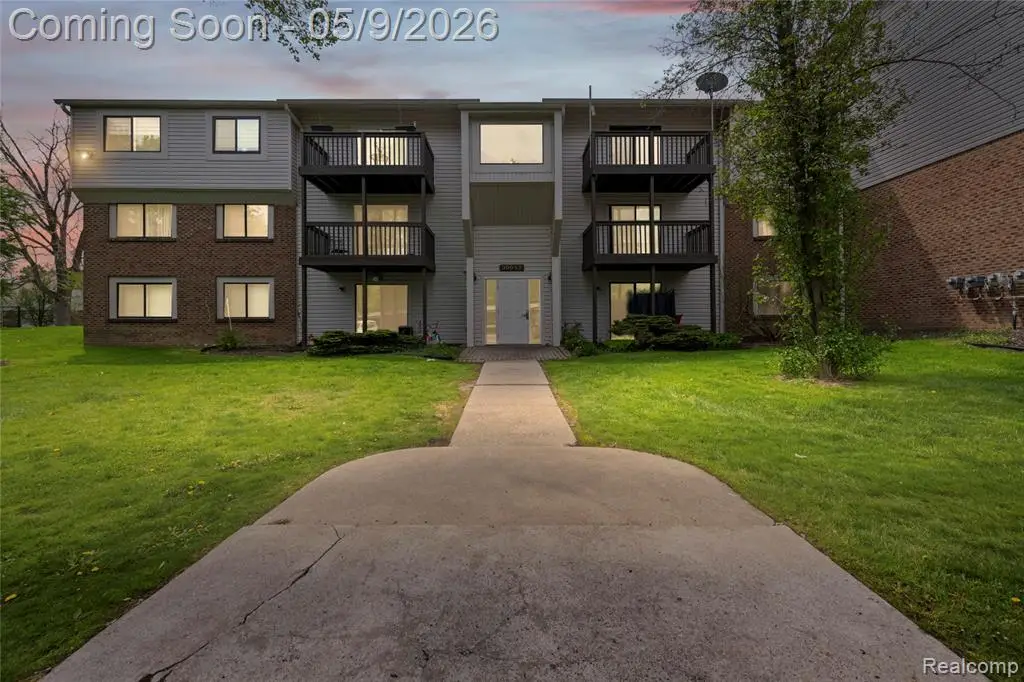 30052 W 12 Mile, Farmington, MI 48334 - #1