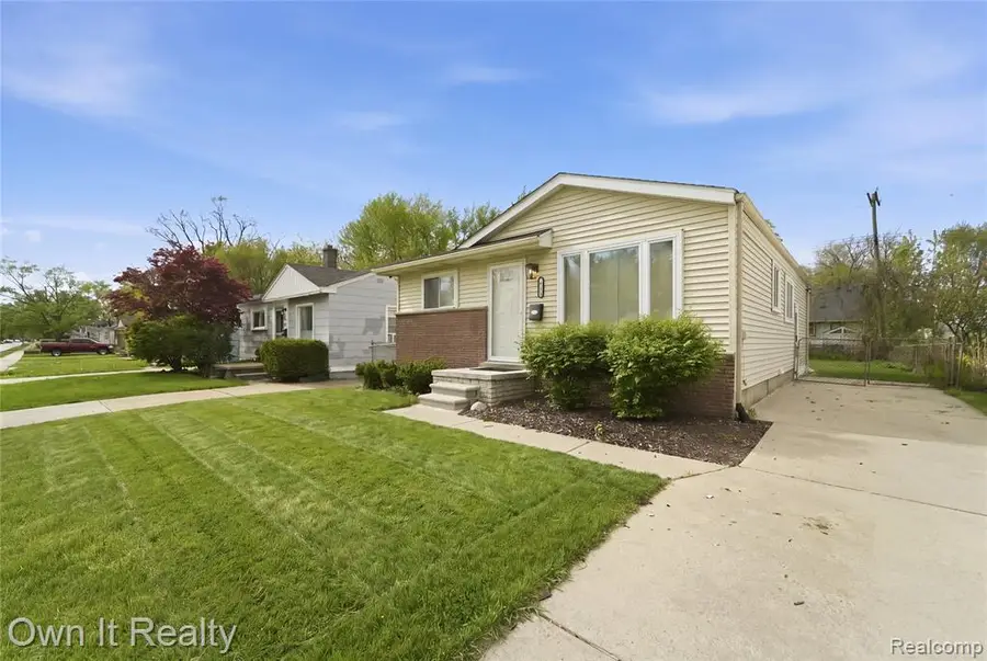 641 E Brockton, Madison Heights, MI 48071 - #2