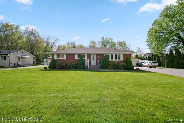54951 Ridge, New Baltimore, MI 48047