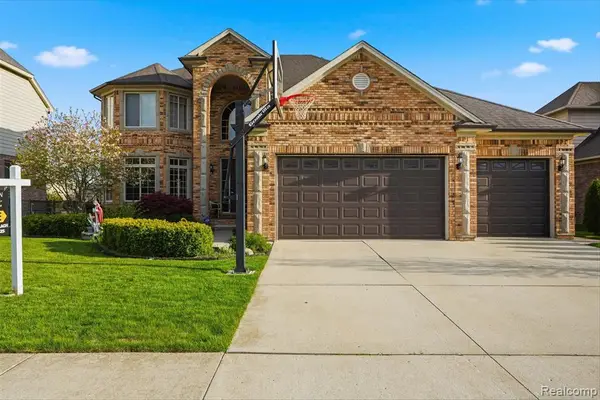 19330 Middle Branch, Macomb, MI 48044