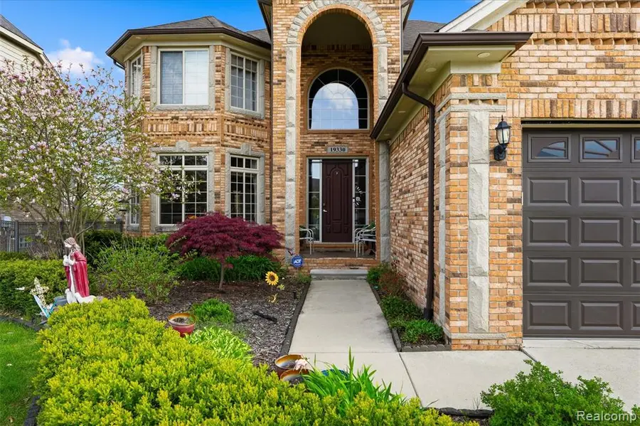 19330 Middle Branch, Macomb, MI 48044 - #2