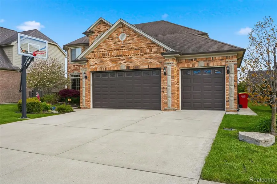 19330 Middle Branch, Macomb, MI 48044 - #3