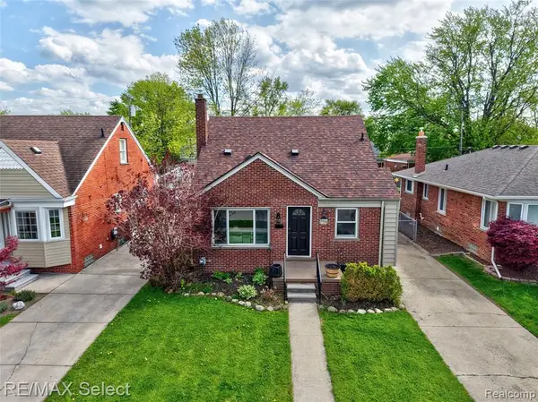 22938 California, Saint Clair Shores, MI 48080