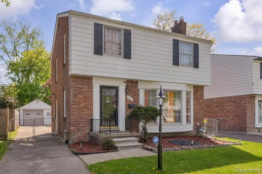 4995 Hillcrest, Grosse Pointe, MI 48236 - #3