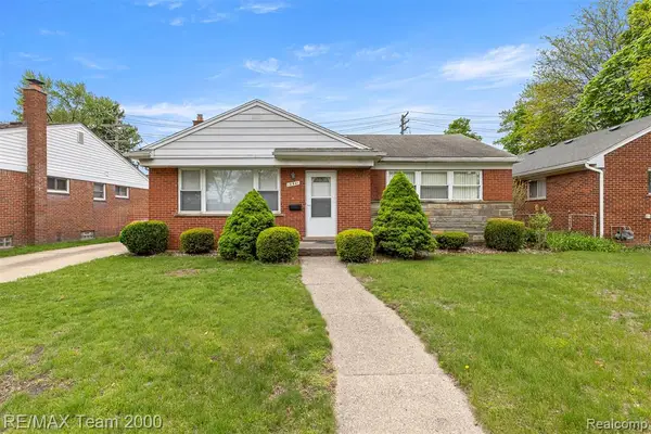 18441 Oakwood, Dearborn, MI 48124