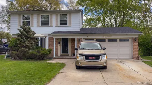 29758 Rambling, Southfield, MI 48076