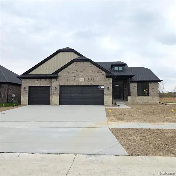 24169 Sawgrass, Macomb, MI 48042