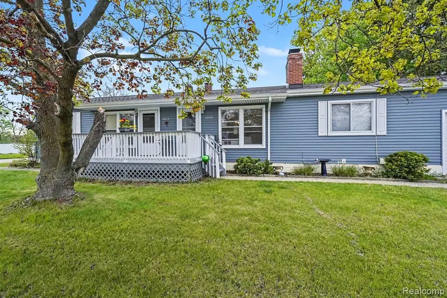 4987 E M 36, Pinckney, MI 48169 - #3