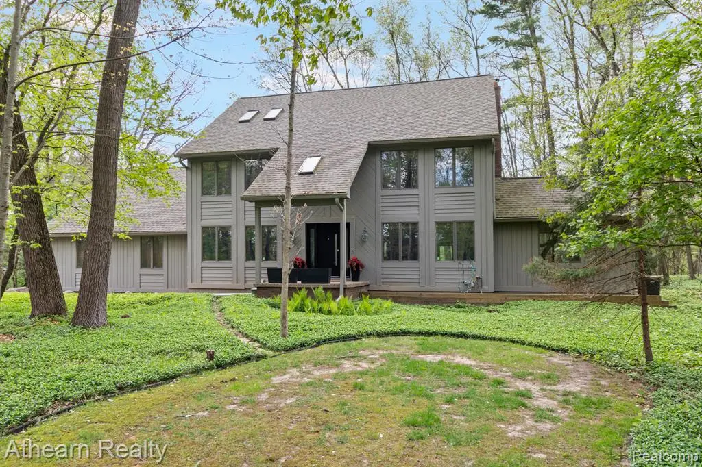 5126 Braddock, Brighton, MI 48114 - #1