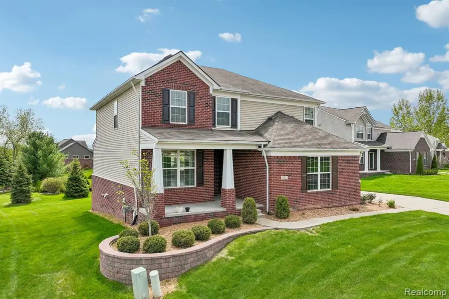29831 Braeburn Dr, New Hudson, MI 48165 - #3