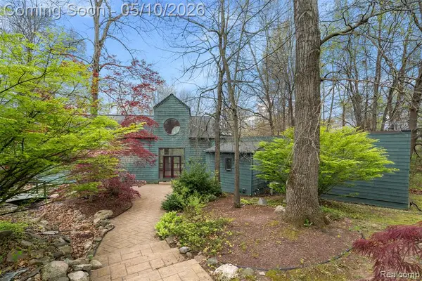 497 Lake George, Oakland, MI 48363