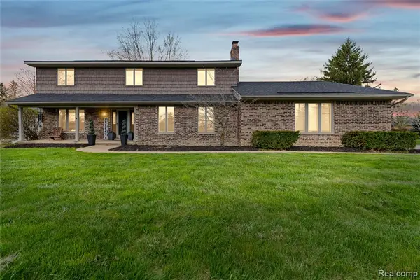 9332 Oakmont, Grand Blanc, MI 48439