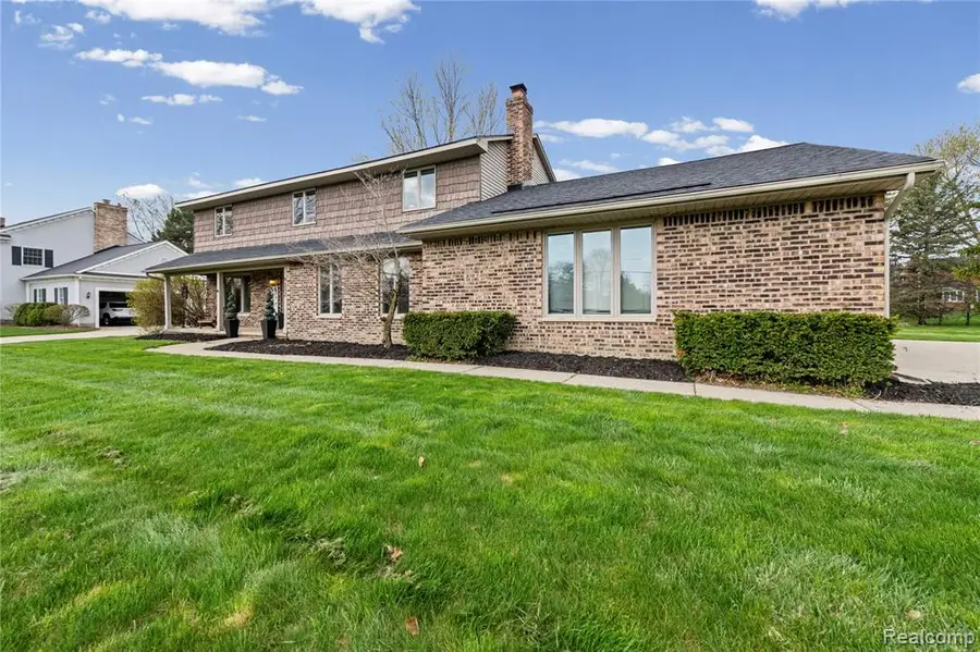 9332 Oakmont, Grand Blanc, MI 48439 - #2