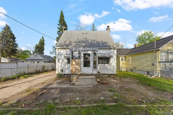 3713 Lowcroft, Lansing, MI 48910