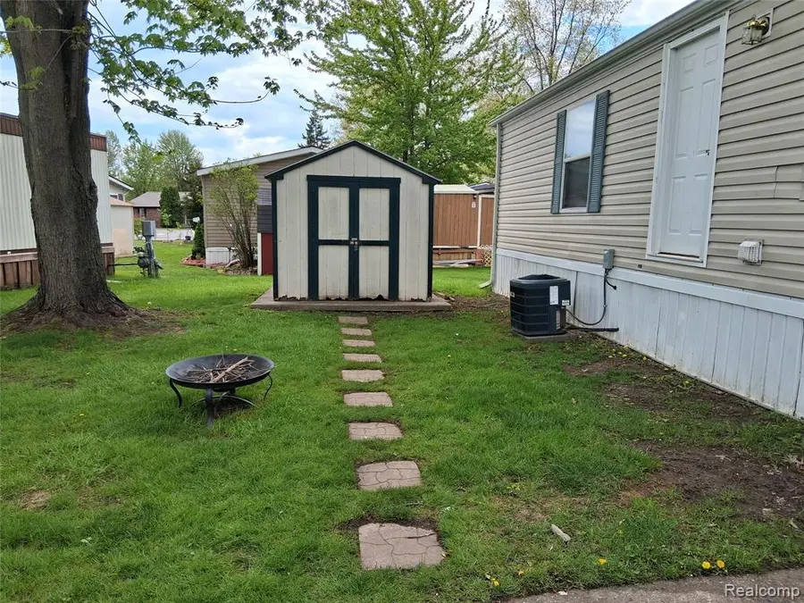 29780 Flushing Court, New Baltimore, MI 48051 - #2