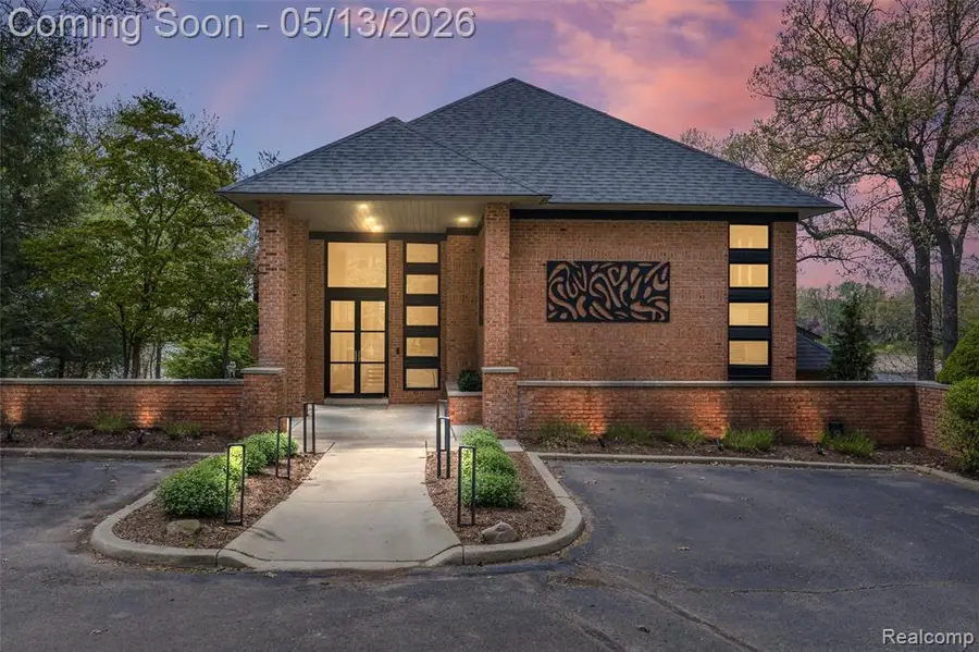 1789 Blue Heron, Bloomfield Hills, MI 48302 - #2