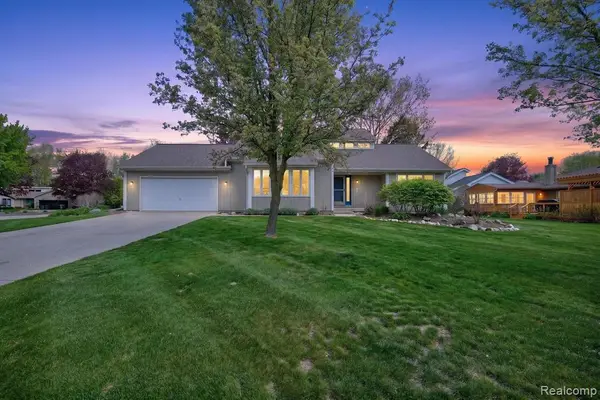 2476 Cedar Key, Lake Orion, MI 48360