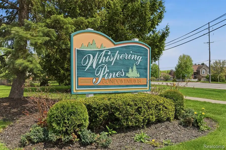 53199 Pineridge, New Baltimore, MI 48051 - #3