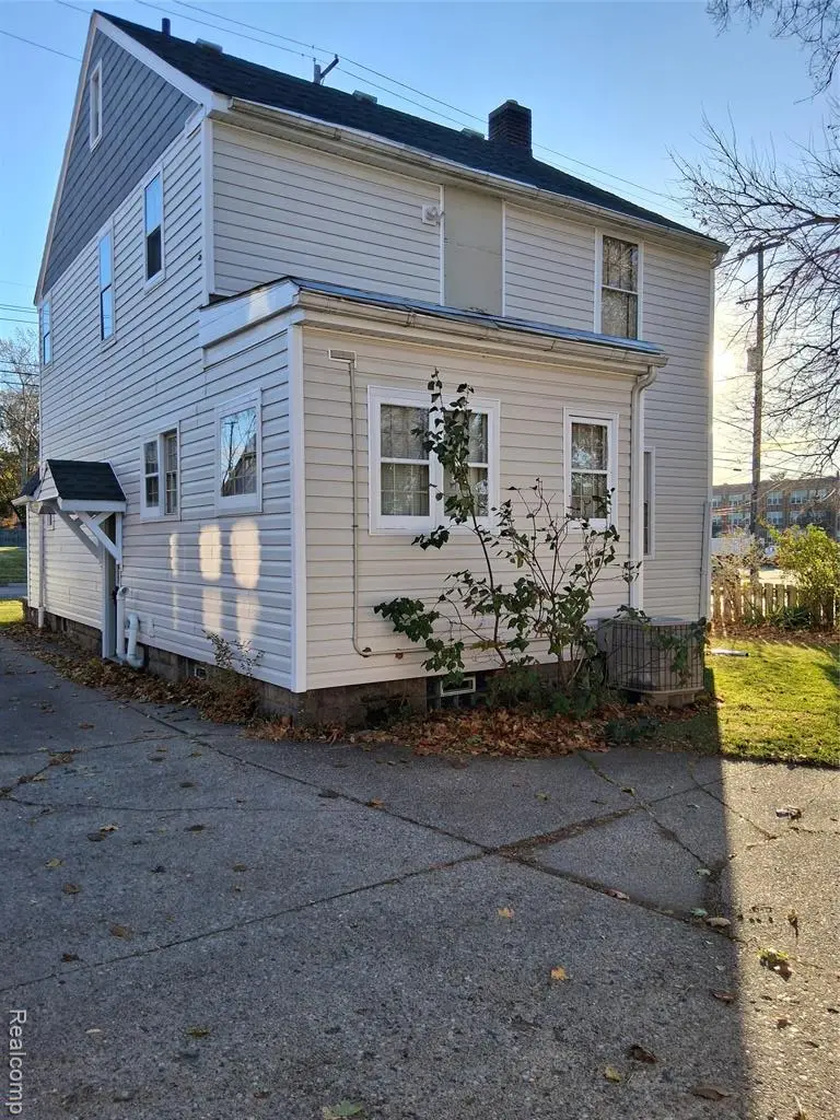 525 E Mount Hope, Lansing, MI 48910 - #2