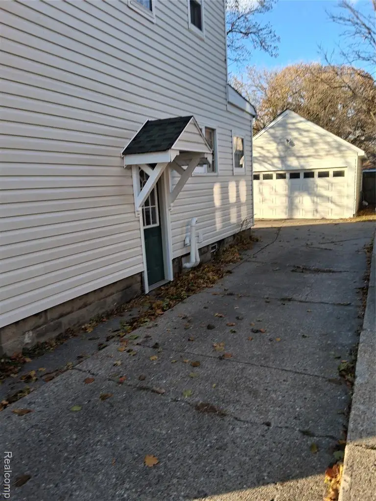 525 E Mount Hope, Lansing, MI 48910 - #3