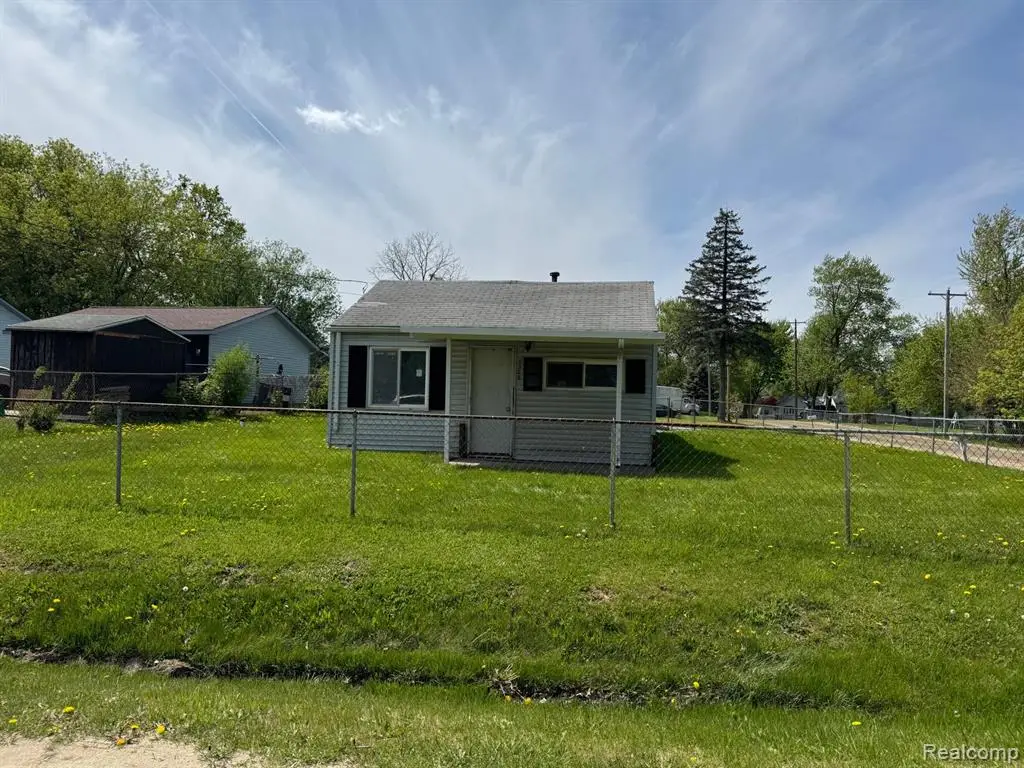 8325 Walter, Genesee, MI 48458 - #1