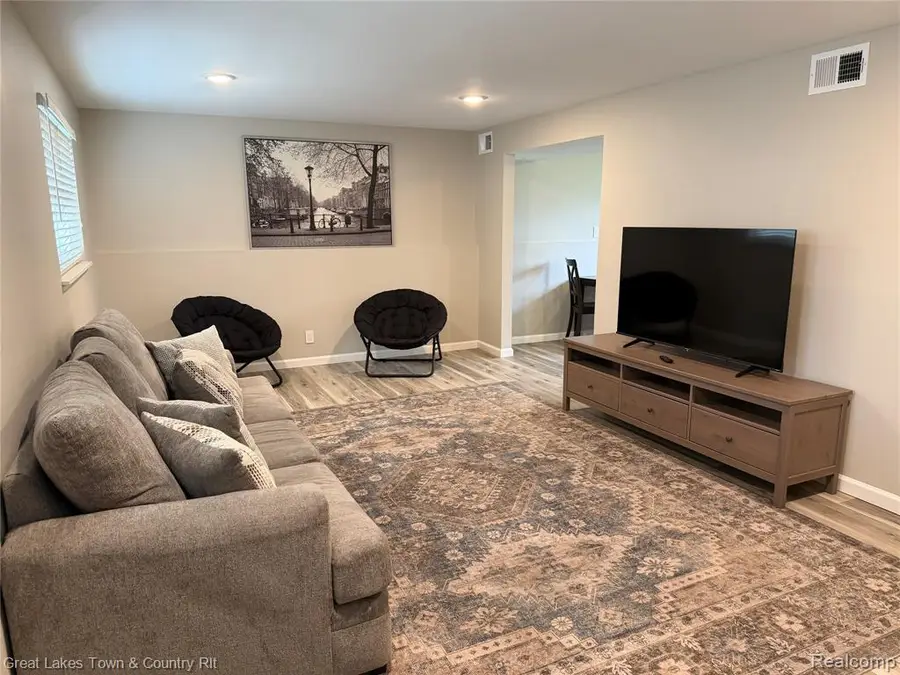 728 Jamestown, Auburn Hills, MI 48326 - #3