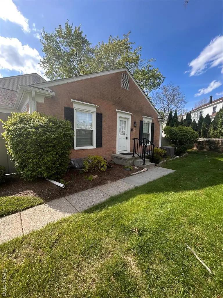 1466 Knights Ridge, Rochester Hills, MI 48306 - #2