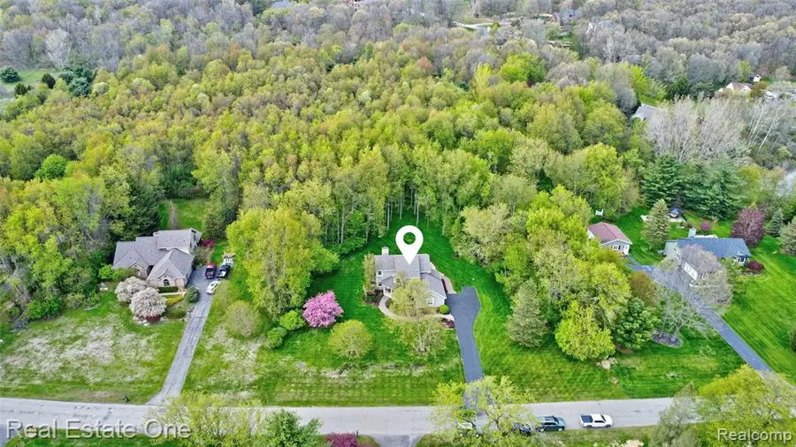 5370 Greenview, Clarkston, MI 48348 - #3