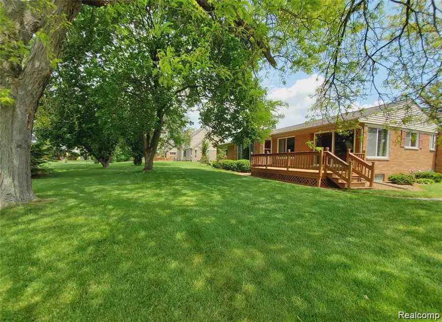 7124 Elmwood, Grand Blanc, MI 48439 - #3