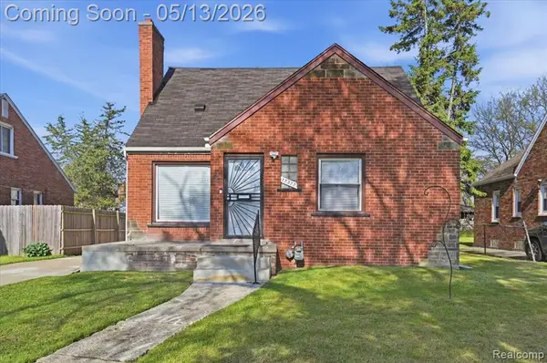 17377 Dresden, Detroit, MI 48205