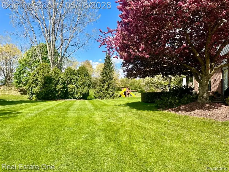 737 Woodfield, Rochester Hills, MI 48307 - #2