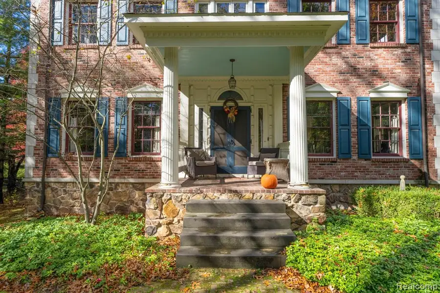 6230 Winkler Mill, Rochester Hills, MI 48306 - #3