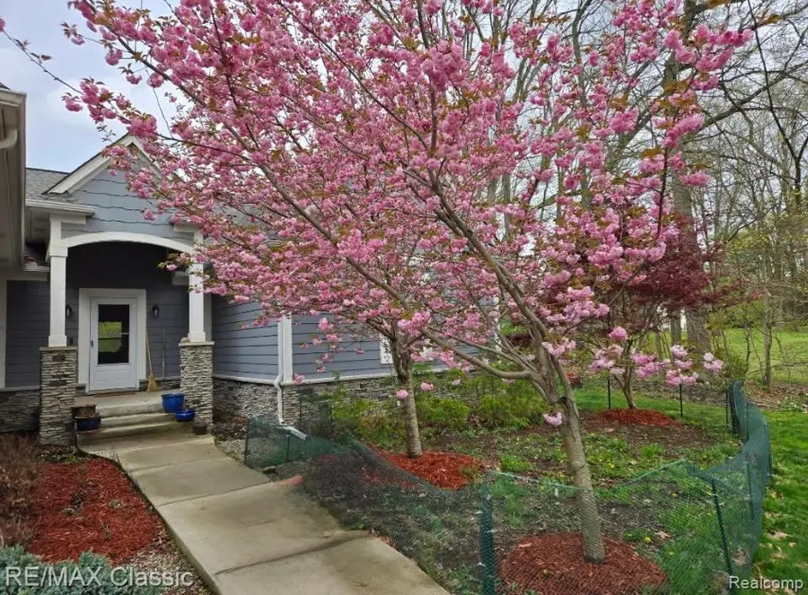 3699 Old Plank, Milford, MI 48381 - #3