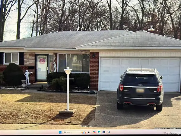 26122 Warner, Warren, MI 48091