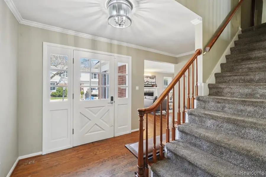 20600 Danbury, Harper Woods, MI 48225 - #3